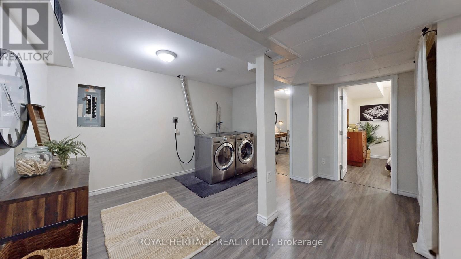 












591 COBBLEHILL DRIVE

,
Oshawa (Pinecrest),




Ontario
L1K1Y6

