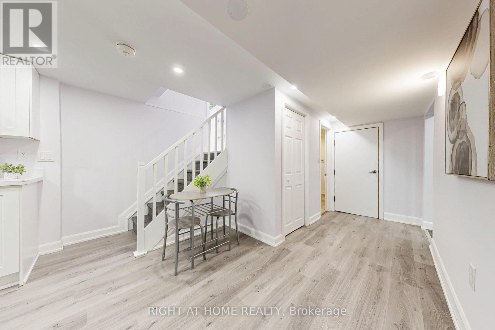 












512 OSHAWA BOULEVARD N

,
Oshawa (O'Neill),




Ontario
L1G5T7

