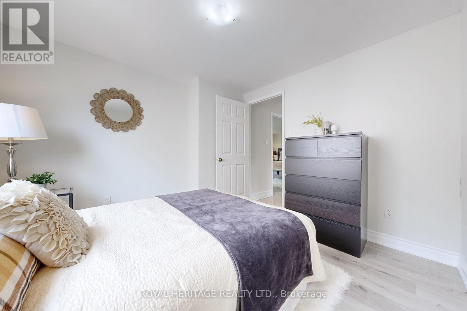 












20 REED DRIVE

,
Ajax (Central),




Ontario
L1S5S3

