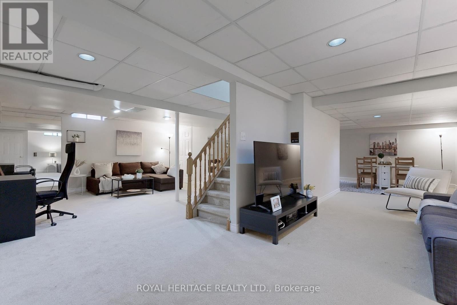 












20 REED DRIVE

,
Ajax (Central),




Ontario
L1S5S3

