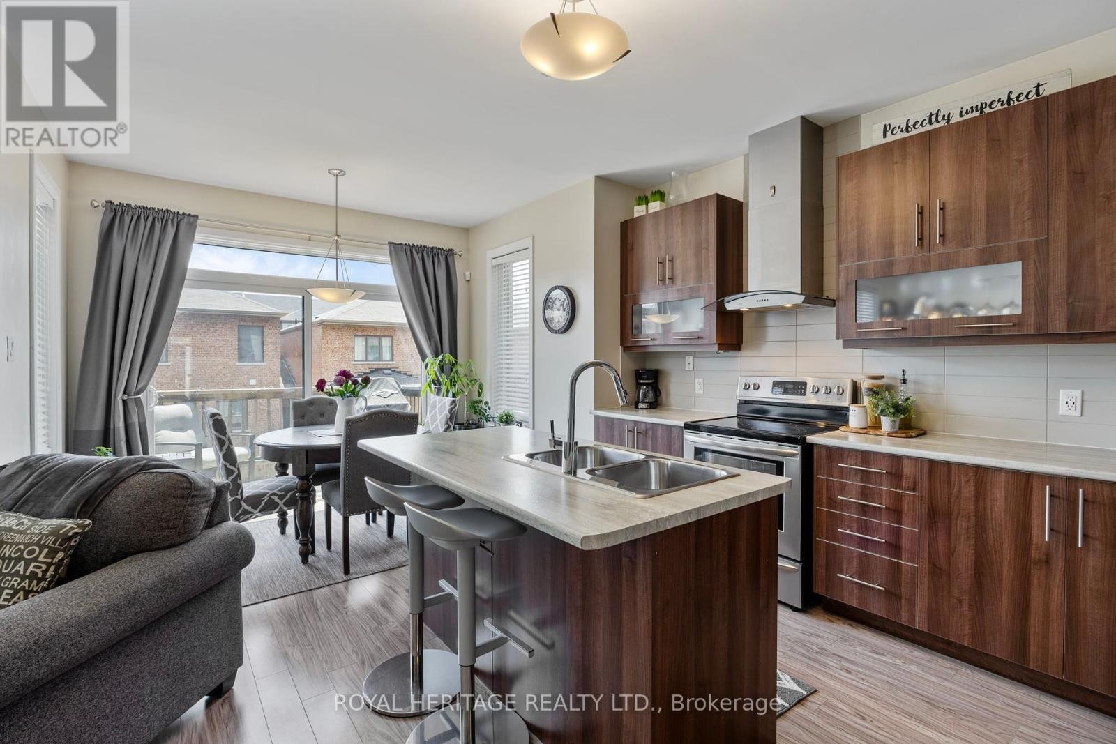 












69 BARRISTER AVENUE

,
Whitby (Pringle Creek),




Ontario
L1R0N3

