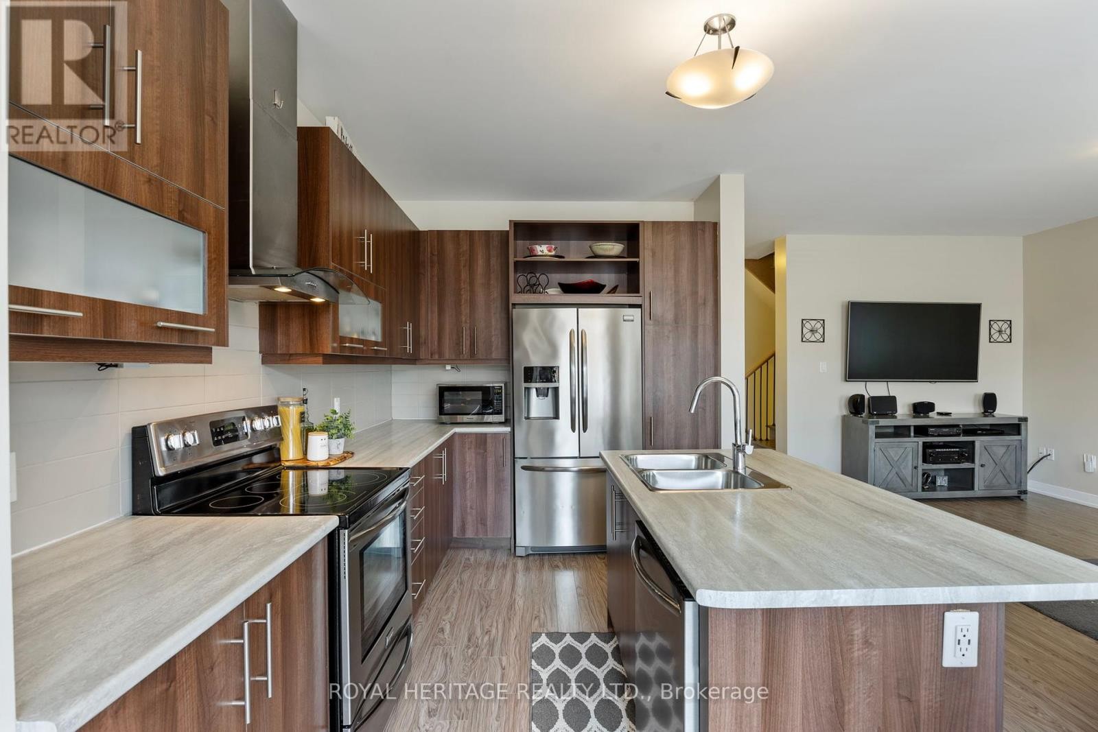 












69 BARRISTER AVENUE

,
Whitby (Pringle Creek),




Ontario
L1R0N3

