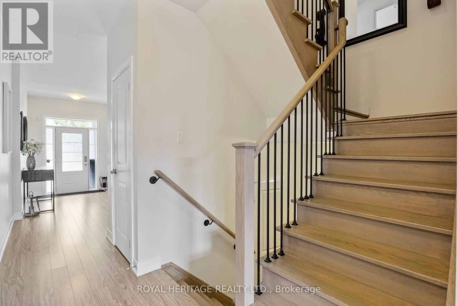 












69 BARRISTER AVENUE

,
Whitby (Pringle Creek),




Ontario
L1R0N3

