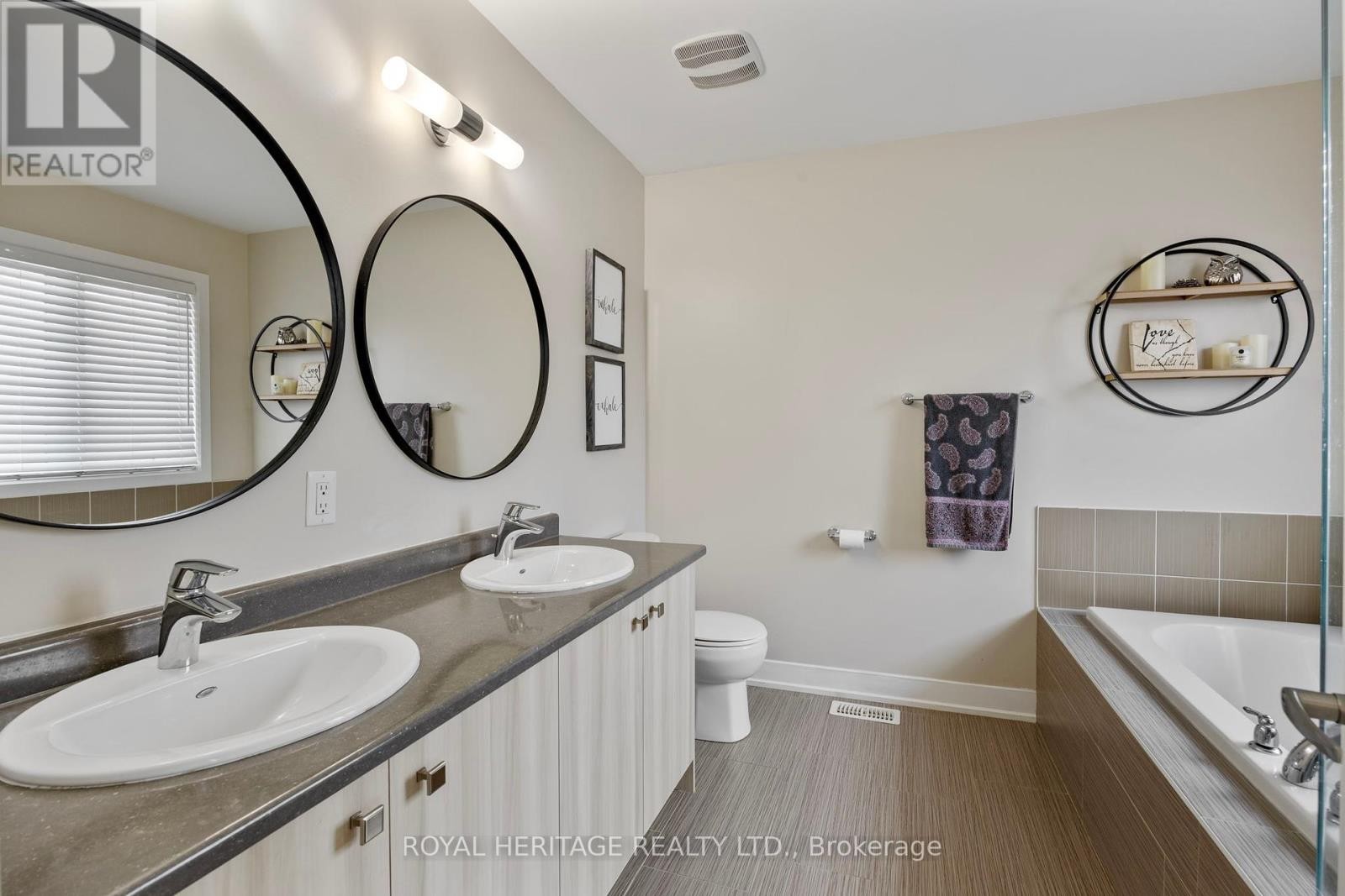 












69 BARRISTER AVENUE

,
Whitby (Pringle Creek),




Ontario
L1R0N3

