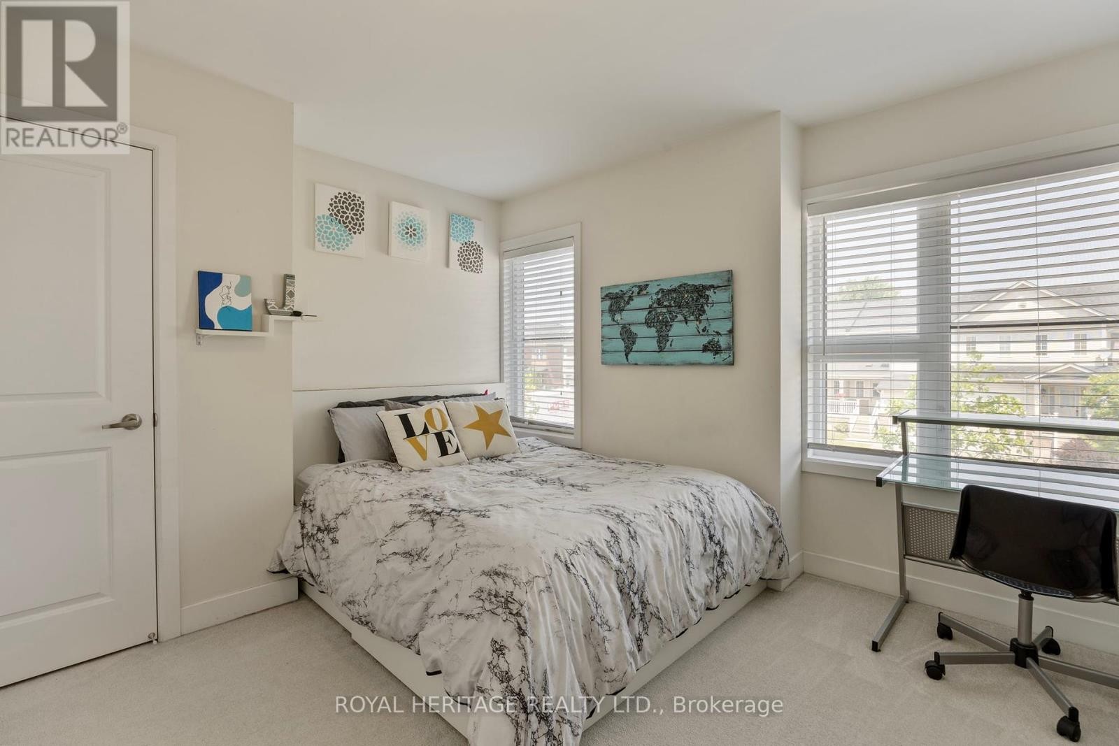 












69 BARRISTER AVENUE

,
Whitby (Pringle Creek),




Ontario
L1R0N3

