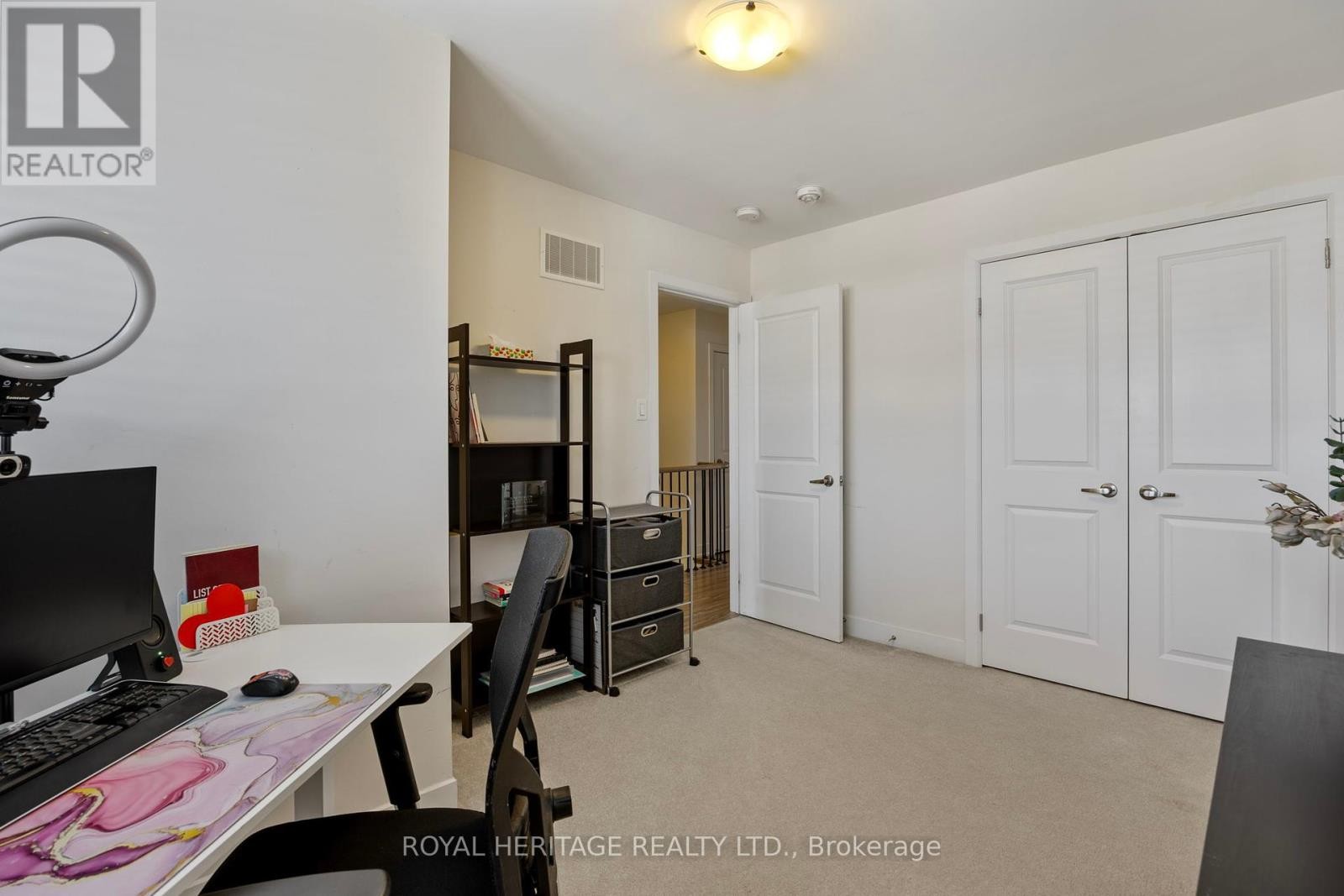 












69 BARRISTER AVENUE

,
Whitby (Pringle Creek),




Ontario
L1R0N3

