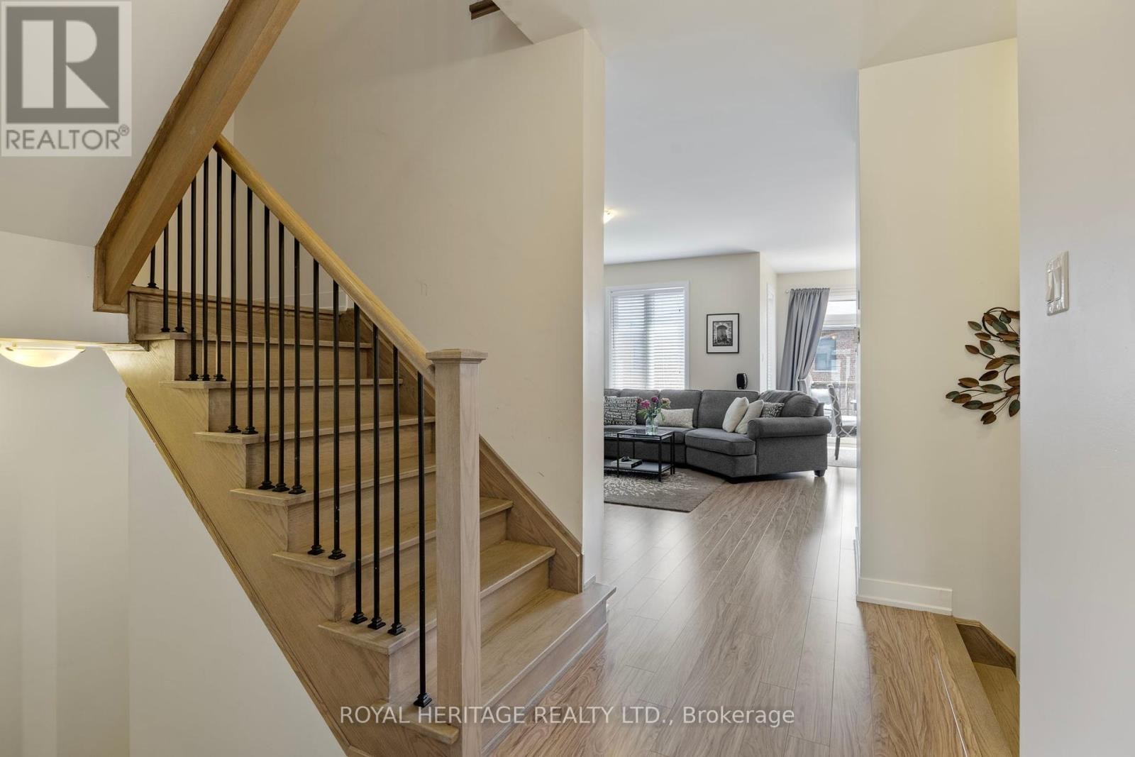 












69 BARRISTER AVENUE

,
Whitby (Pringle Creek),




Ontario
L1R0N3

