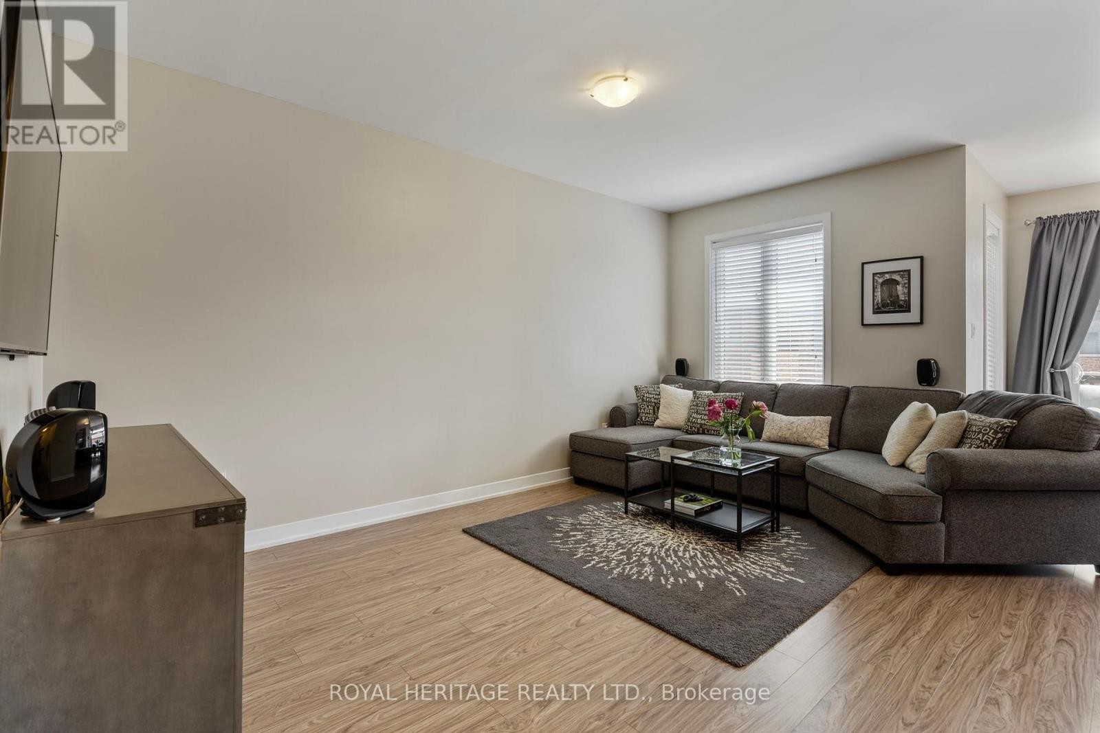 












69 BARRISTER AVENUE

,
Whitby (Pringle Creek),




Ontario
L1R0N3

