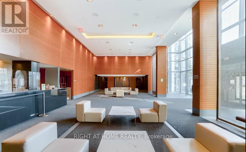 












3703 - 125 VILLAGE GREEN SQUARE

,
Toronto (Agincourt South-Malvern West),




Ontario
M1S0G3

