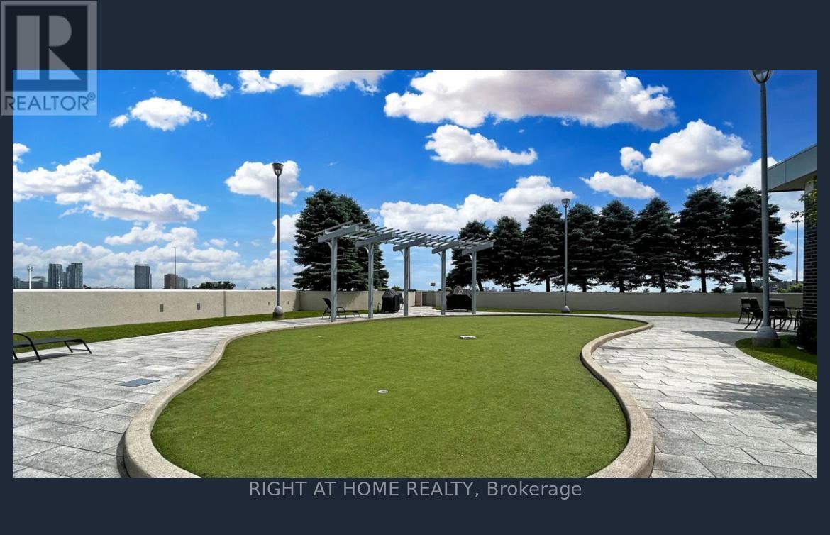












3703 - 125 VILLAGE GREEN SQUARE

,
Toronto (Agincourt South-Malvern West),




Ontario
M1S0G3

