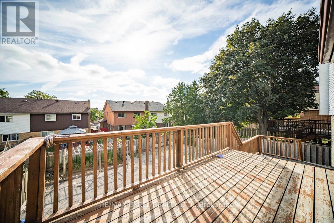 












106 ALEXMUIR BOULEVARD

,
Toronto (Agincourt North),




Ontario
M1V1H4

