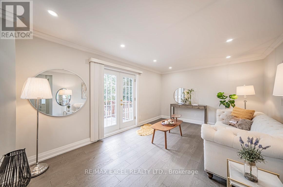 












106 ALEXMUIR BOULEVARD

,
Toronto (Agincourt North),




Ontario
M1V1H4

