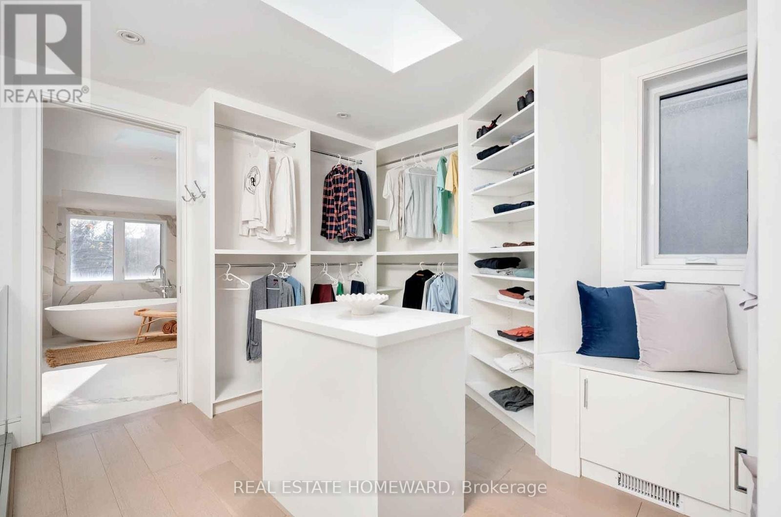 












111 BOSTON AVENUE

,
Toronto (South Riverdale),




Ontario
M4M2T8

