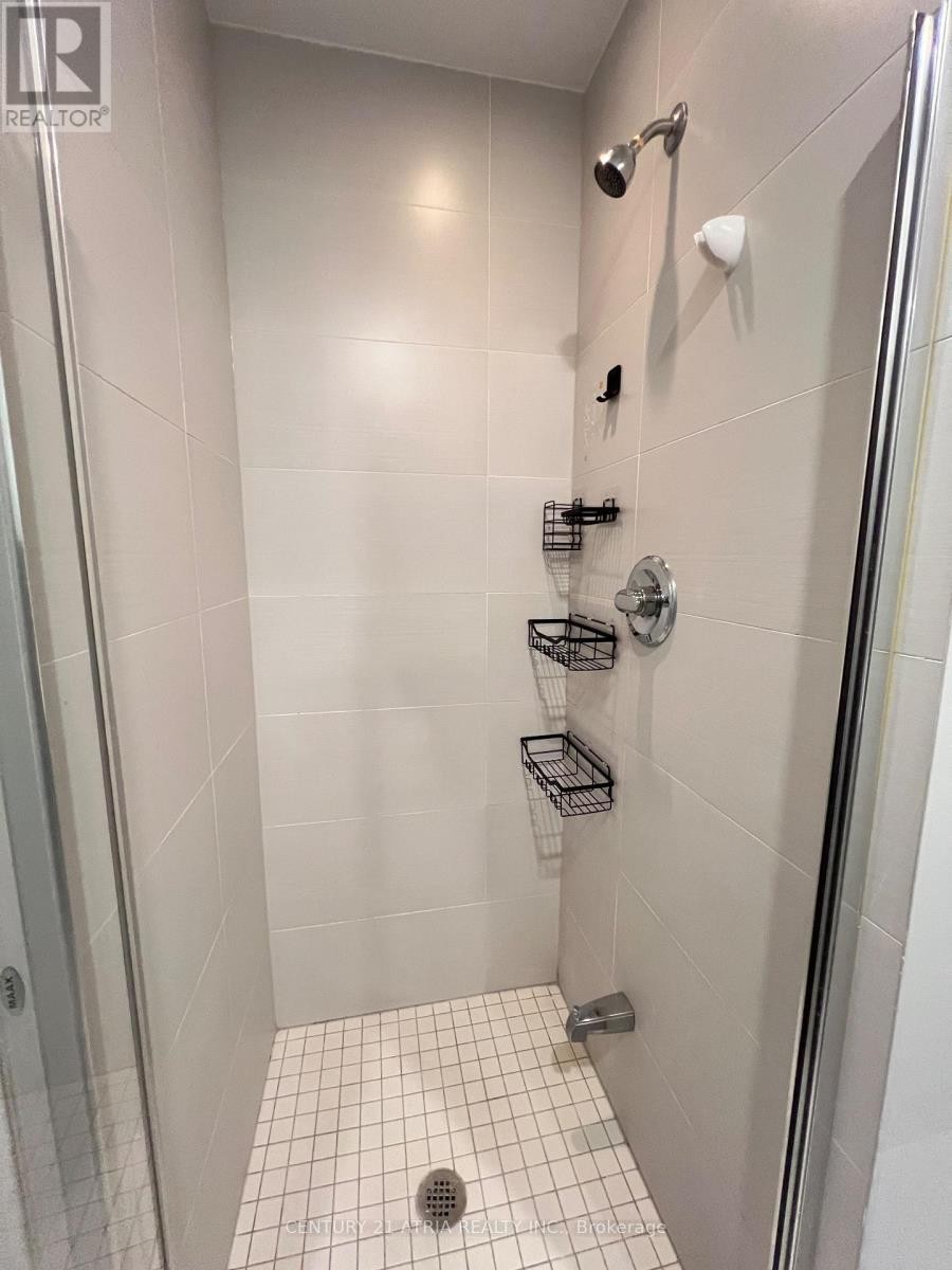 












3303 - 255 VILLAGE GREEN SQUARE

,
Toronto (Agincourt South-Malvern West),




Ontario
M1S0L7

