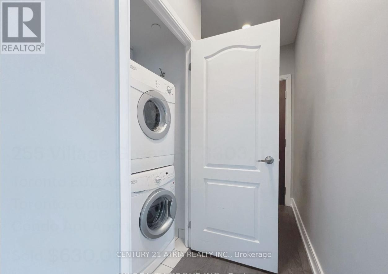 












3303 - 255 VILLAGE GREEN SQUARE

,
Toronto (Agincourt South-Malvern West),




Ontario
M1S0L7

