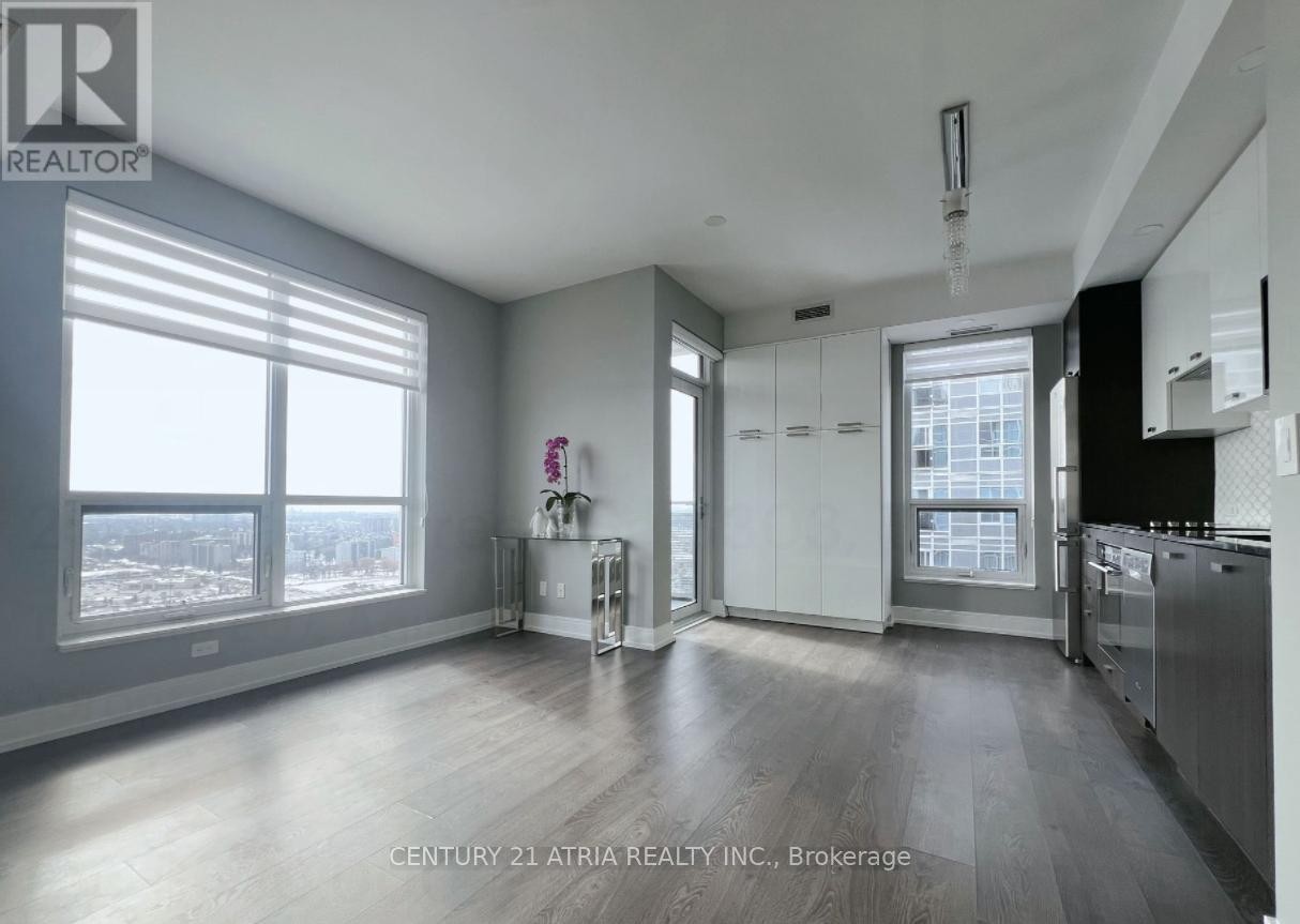 












3303 - 255 VILLAGE GREEN SQUARE

,
Toronto (Agincourt South-Malvern West),




Ontario
M1S0L7

