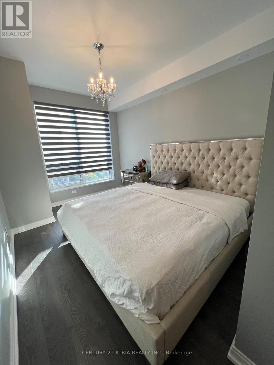 












3303 - 255 VILLAGE GREEN SQUARE

,
Toronto (Agincourt South-Malvern West),




Ontario
M1S0L7

