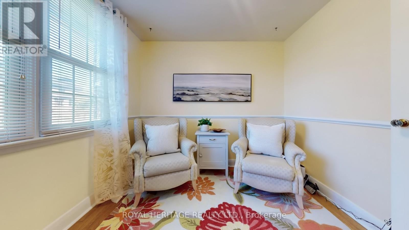 












11 DURHAM STREET

,
Whitby (Brooklin),




Ontario
L1M1A5


