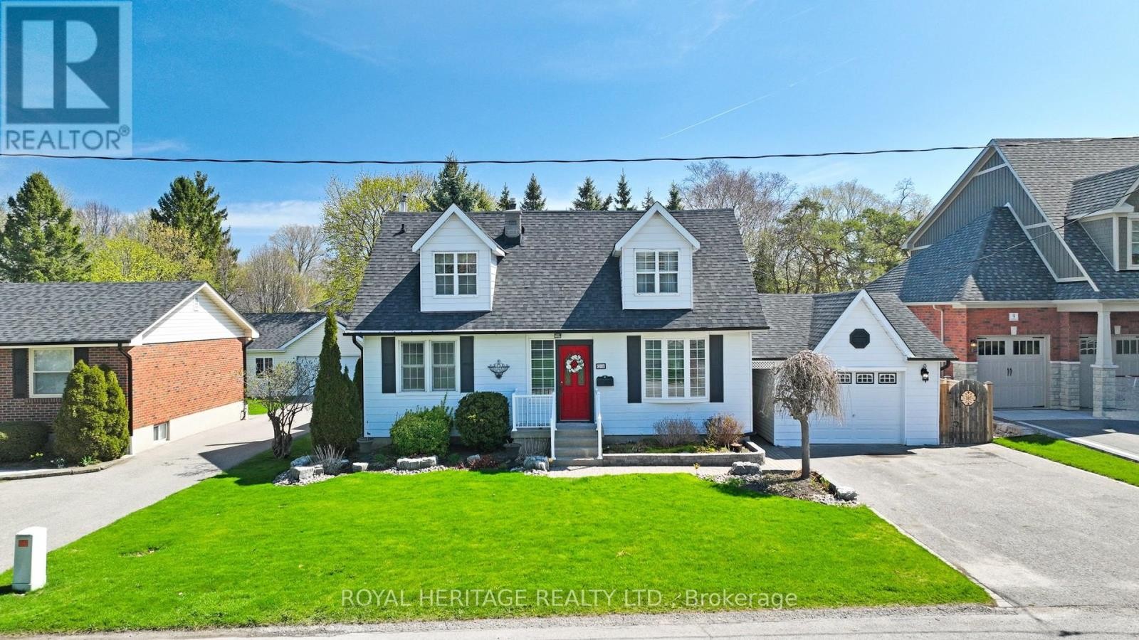 












11 DURHAM STREET

,
Whitby (Brooklin),




Ontario
L1M1A5

