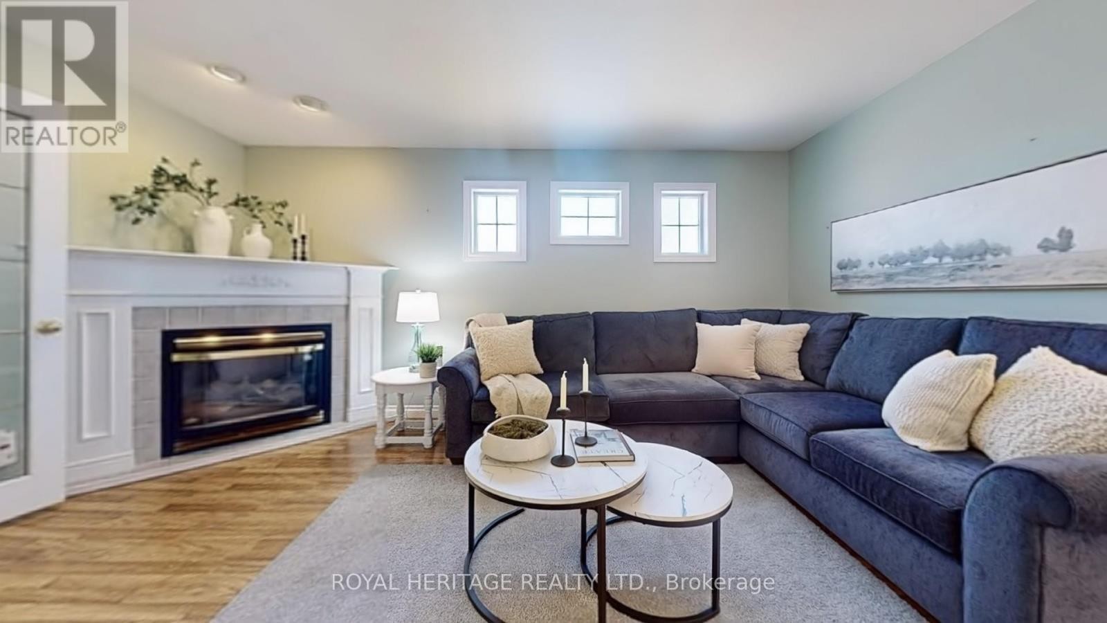












11 DURHAM STREET

,
Whitby (Brooklin),




Ontario
L1M1A5

