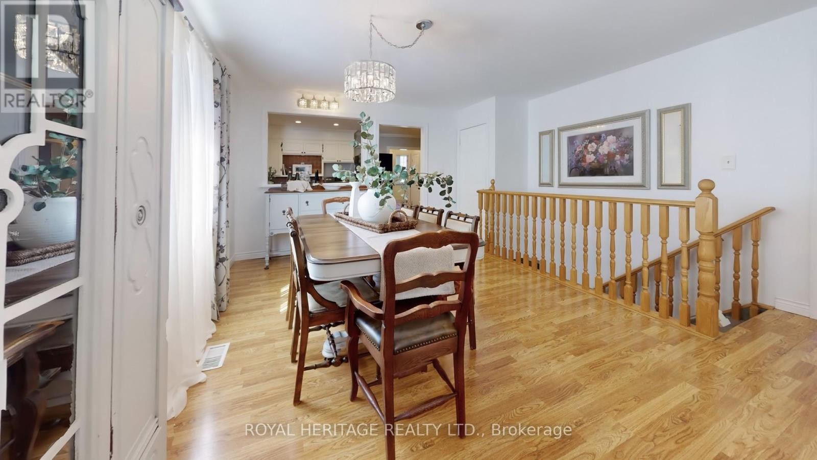 












11 DURHAM STREET

,
Whitby (Brooklin),




Ontario
L1M1A5

