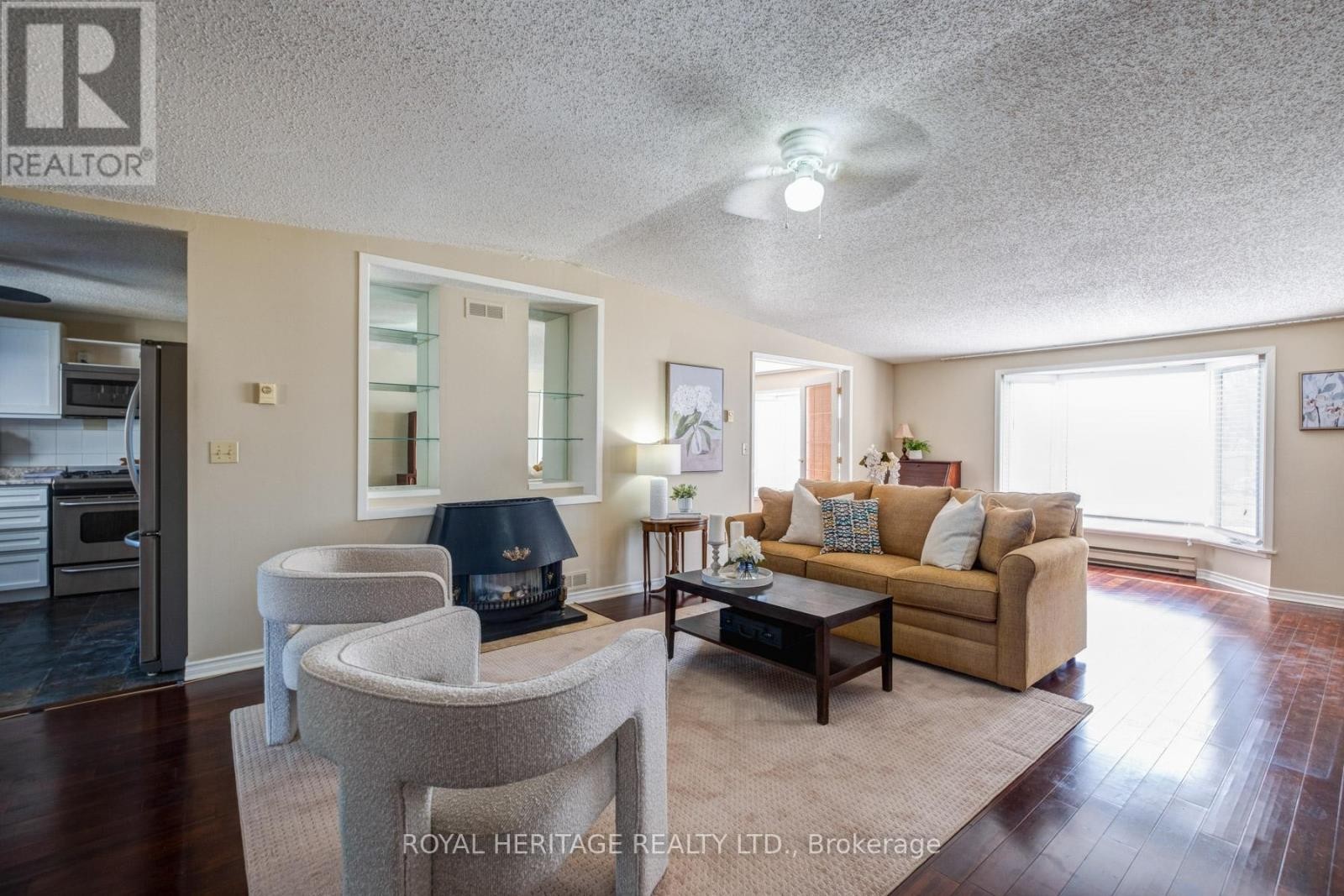 












46 WILMOT TRAIL

,
Clarington (Newcastle),




Ontario
L1B1B8

