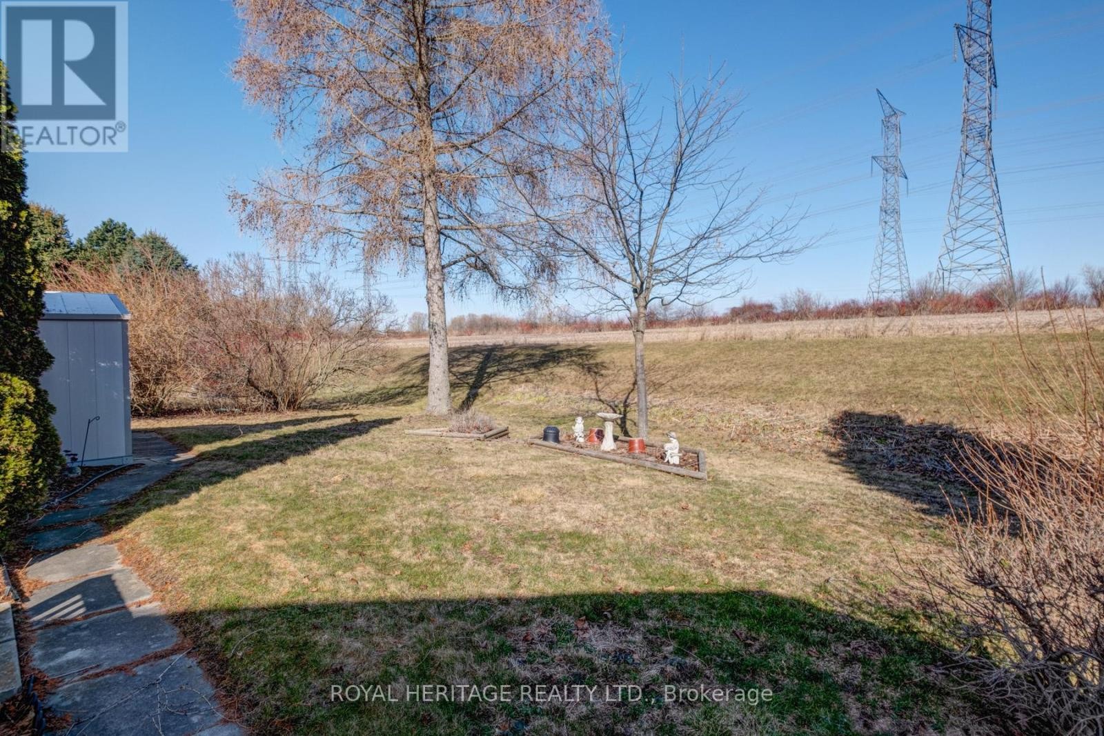 












46 WILMOT TRAIL

,
Clarington (Newcastle),




Ontario
L1B1B8

