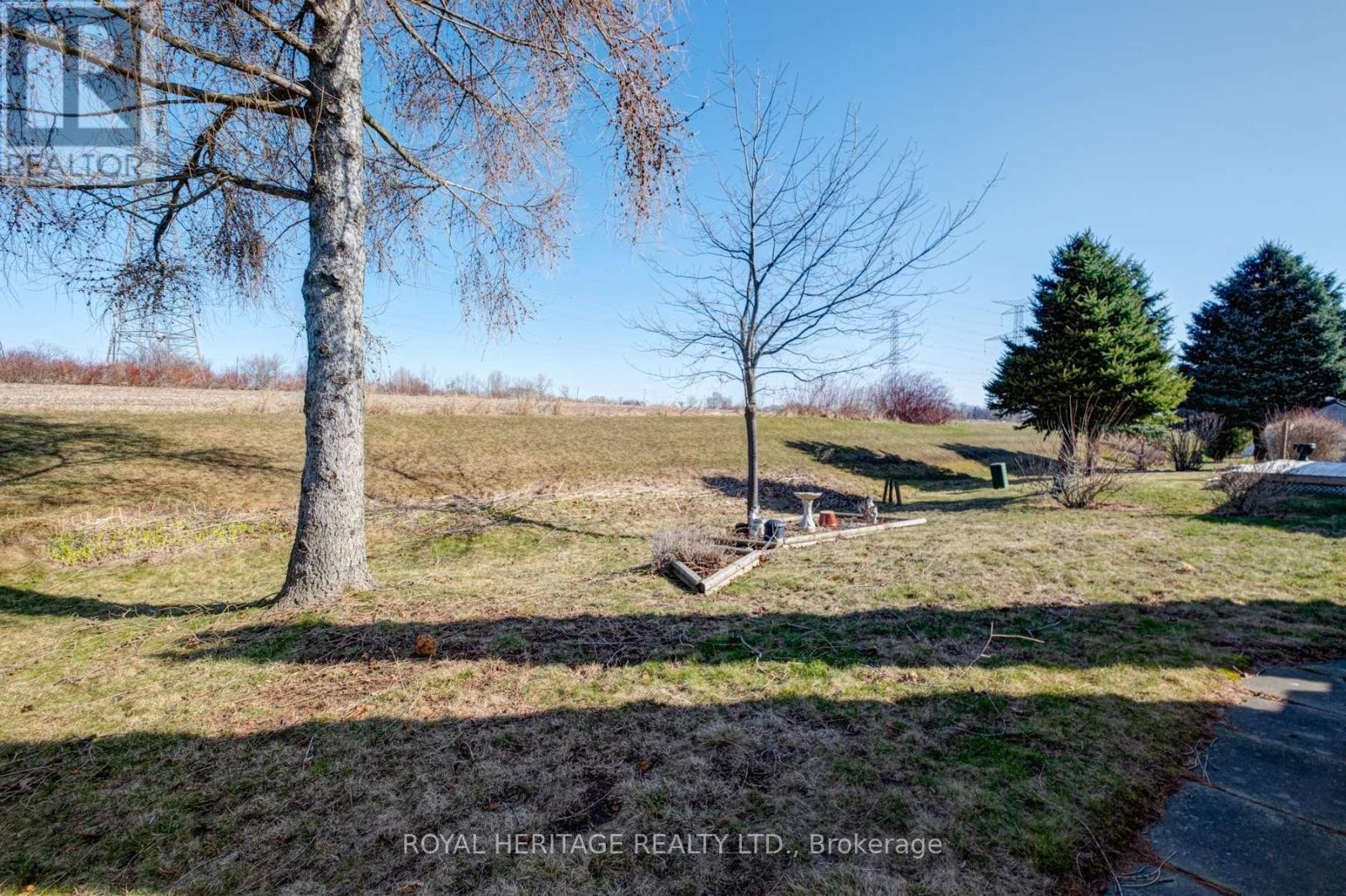 












46 WILMOT TRAIL

,
Clarington (Newcastle),




Ontario
L1B1B8

