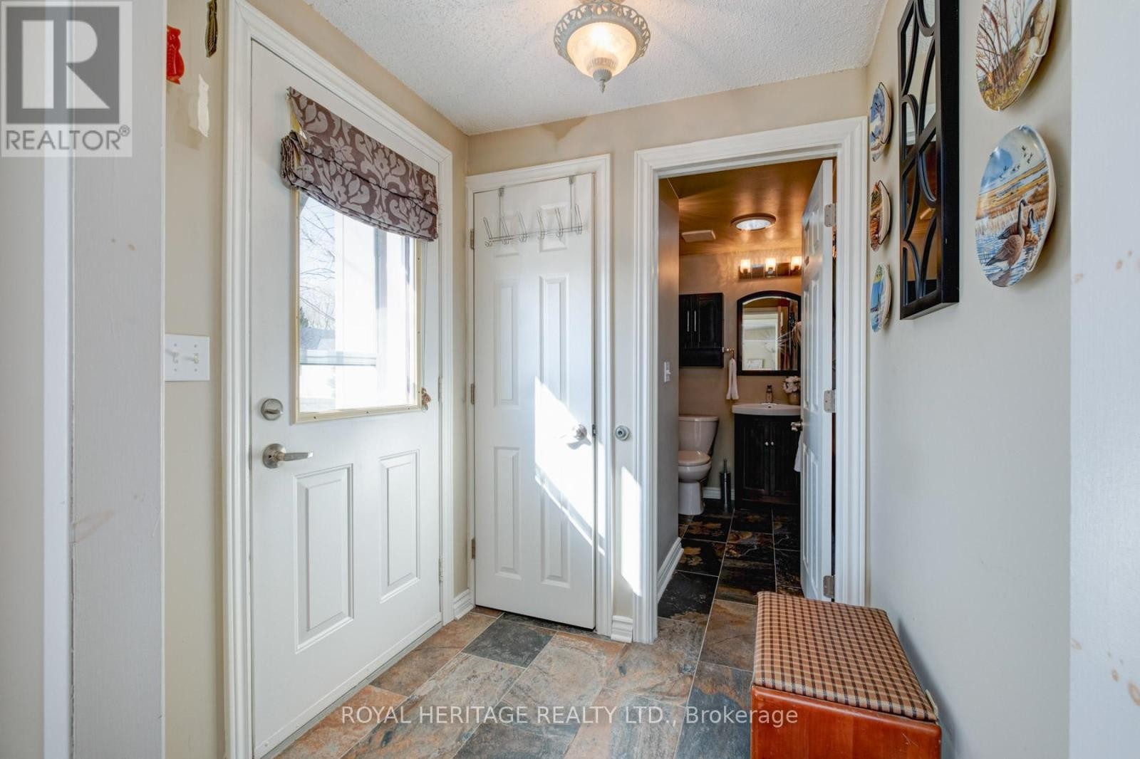 












46 WILMOT TRAIL

,
Clarington (Newcastle),




Ontario
L1B1B8

