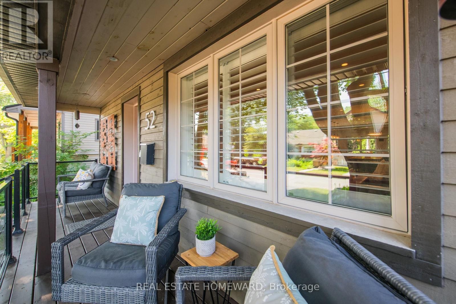 












52 HAREWOOD AVENUE

,
Toronto (Cliffcrest),




Ontario
M1M2R3

