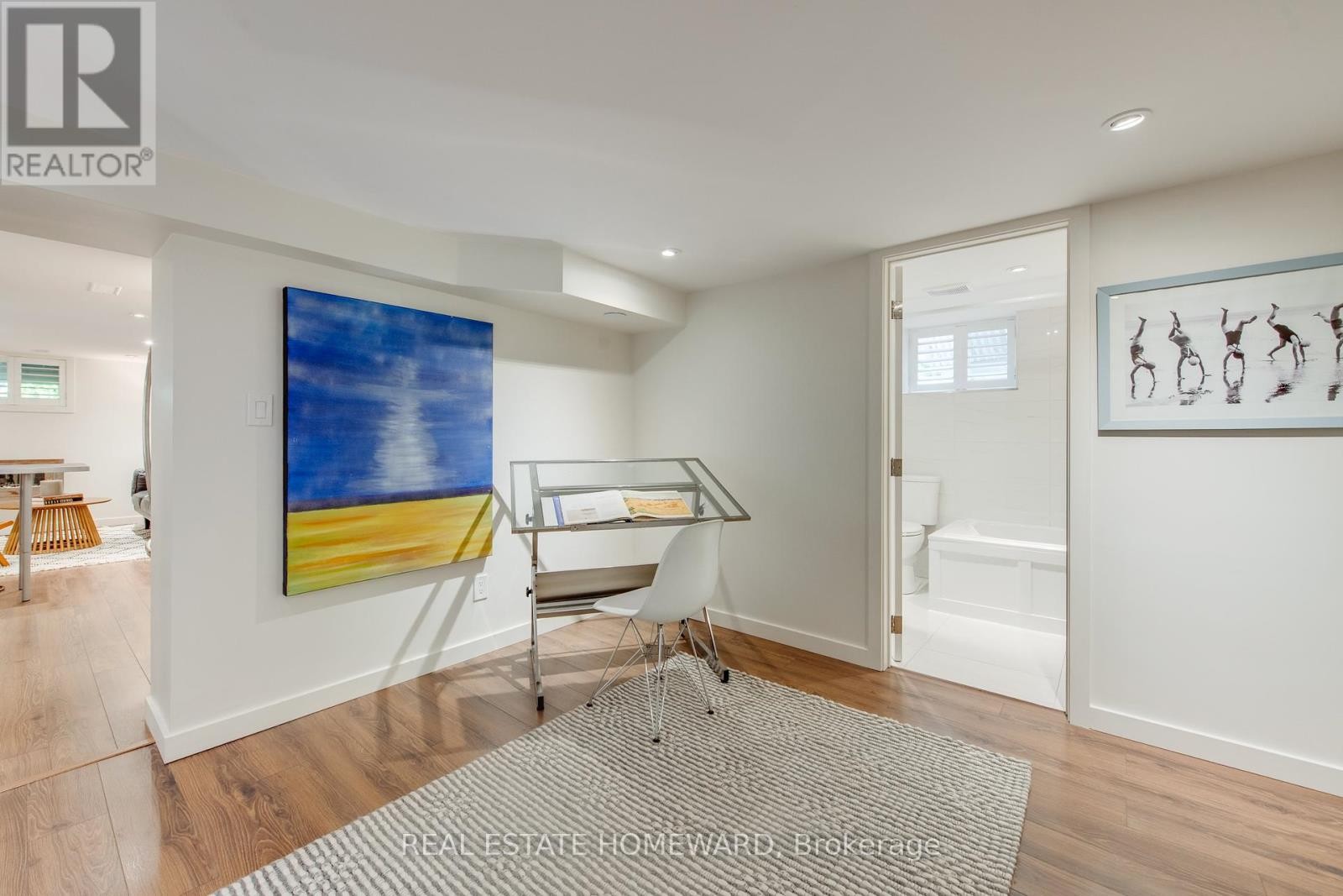












52 HAREWOOD AVENUE

,
Toronto (Cliffcrest),




Ontario
M1M2R3

