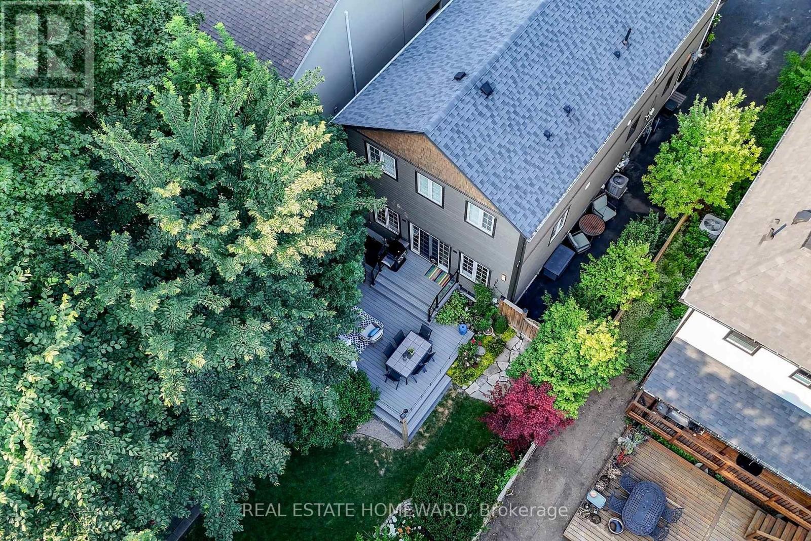 












52 HAREWOOD AVENUE

,
Toronto (Cliffcrest),




Ontario
M1M2R3

