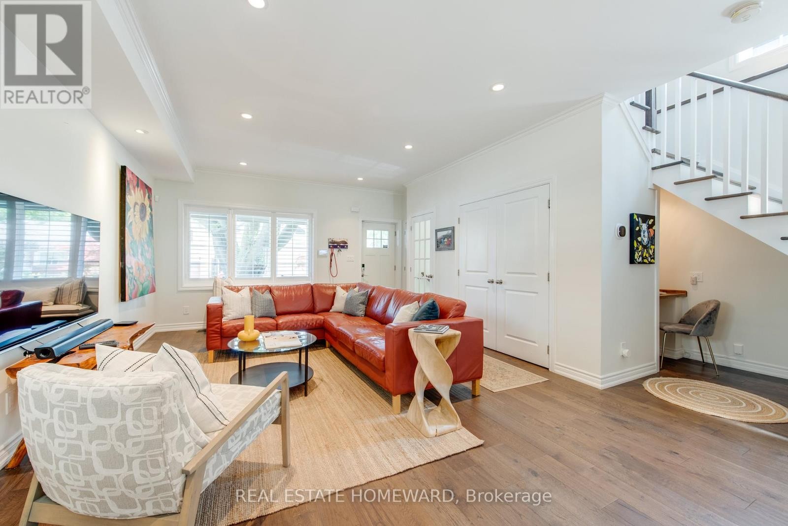 












52 HAREWOOD AVENUE

,
Toronto (Cliffcrest),




Ontario
M1M2R3

