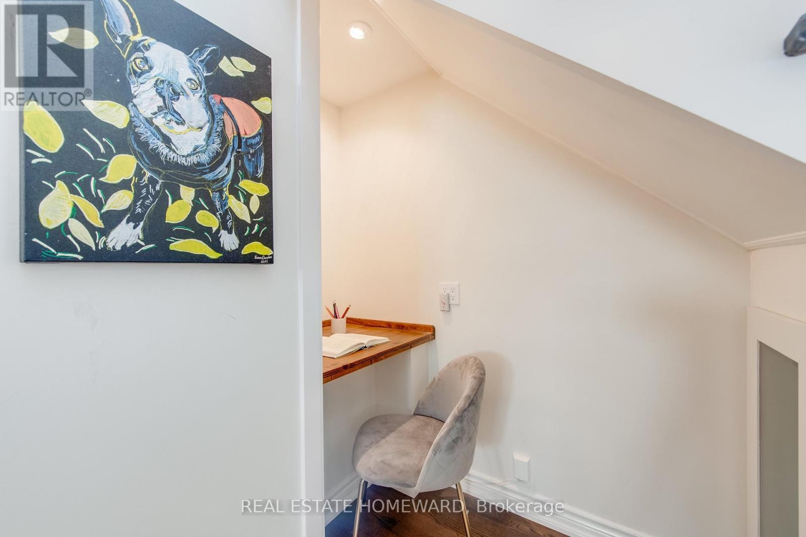 












52 HAREWOOD AVENUE

,
Toronto (Cliffcrest),




Ontario
M1M2R3


