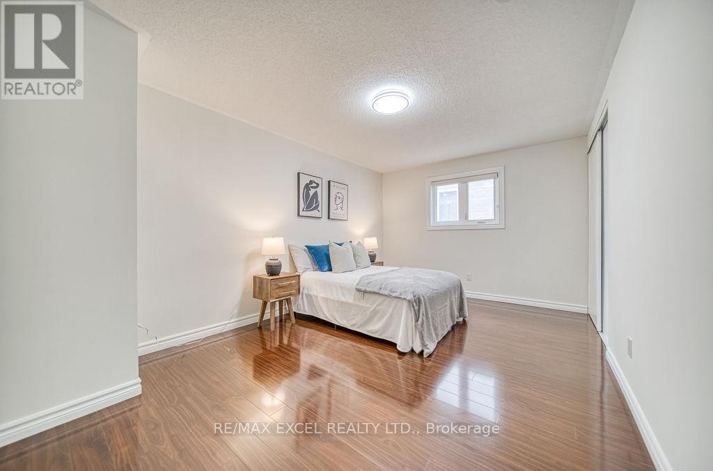 












1619 AMBERLEA ROAD

,
Pickering (Amberlea),




Ontario
L1V5P3

