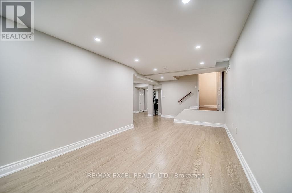 












1619 AMBERLEA ROAD

,
Pickering (Amberlea),




Ontario
L1V5P3

