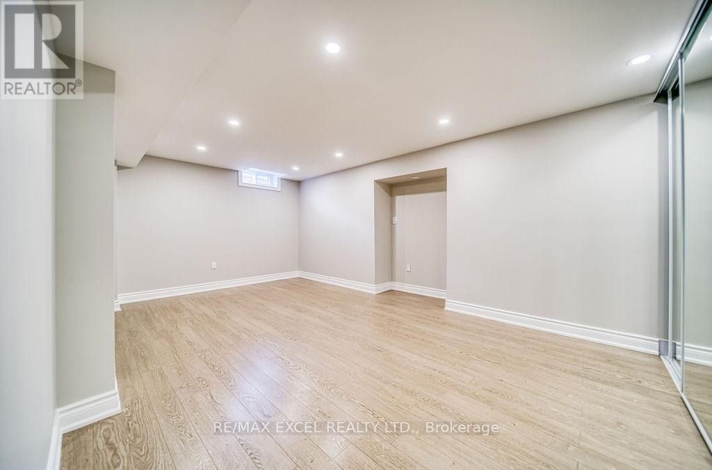 












1619 AMBERLEA ROAD

,
Pickering (Amberlea),




Ontario
L1V5P3

