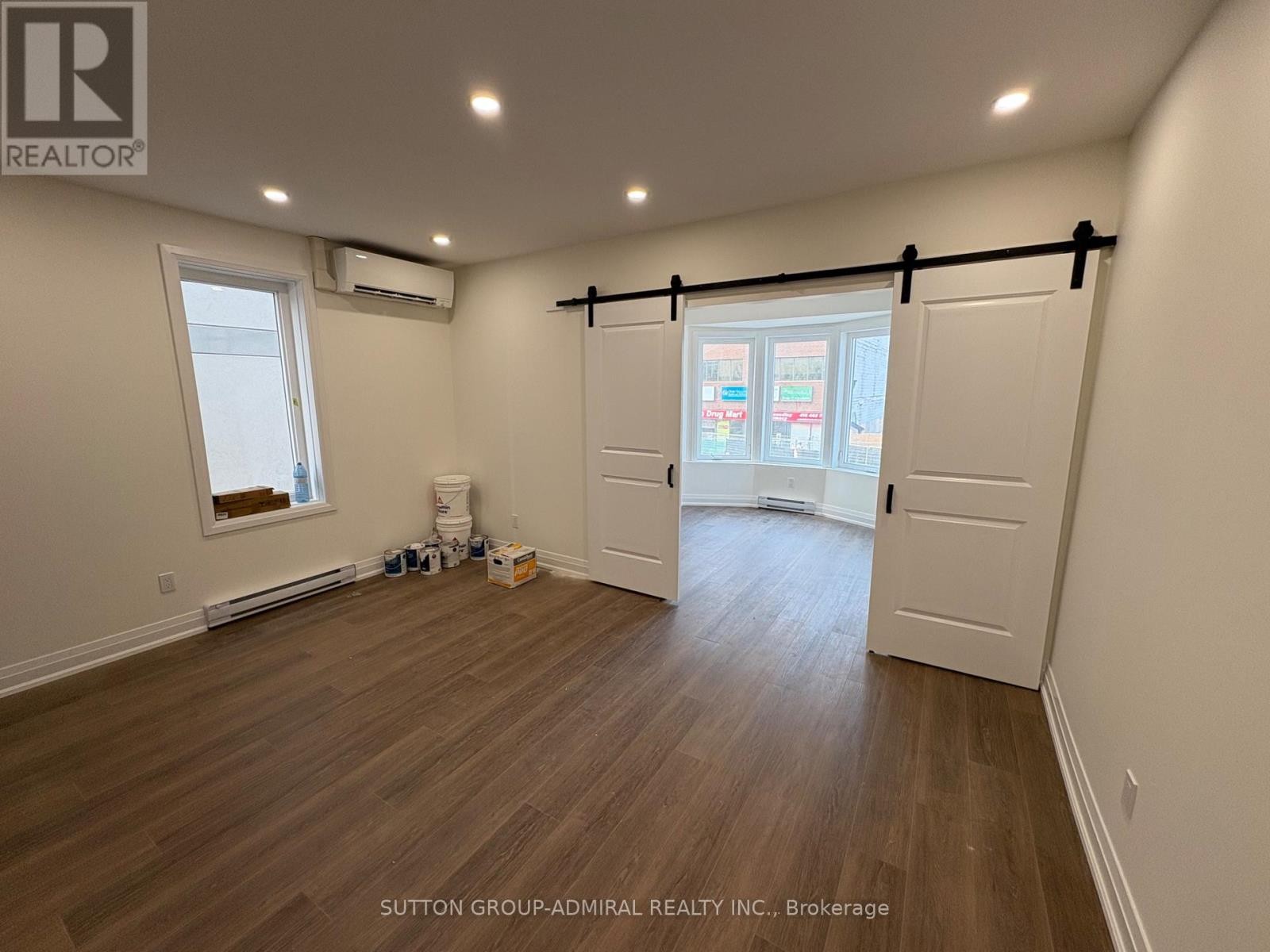 












2B - 673 DANFORTH AVENUE

,
Toronto (Blake-Jones),




Ontario
M4J1L2

