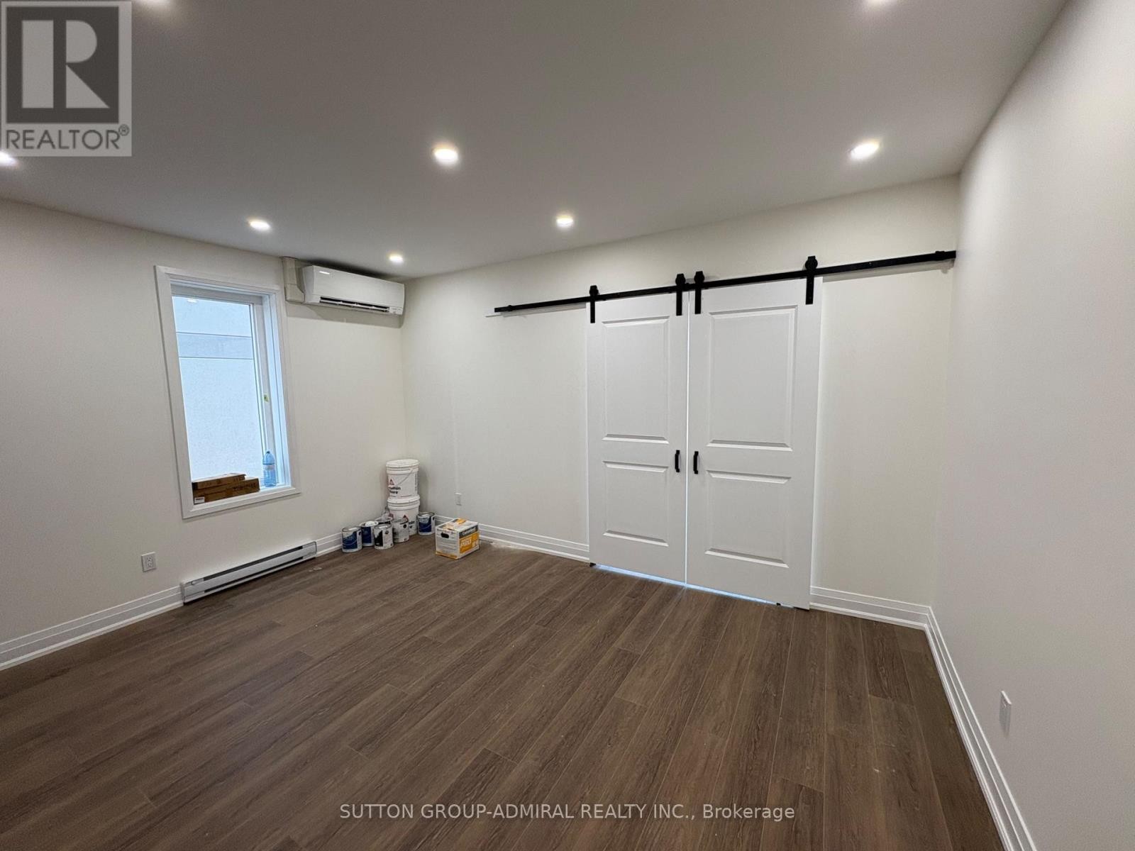 












2B - 673 DANFORTH AVENUE

,
Toronto (Blake-Jones),




Ontario
M4J1L2

