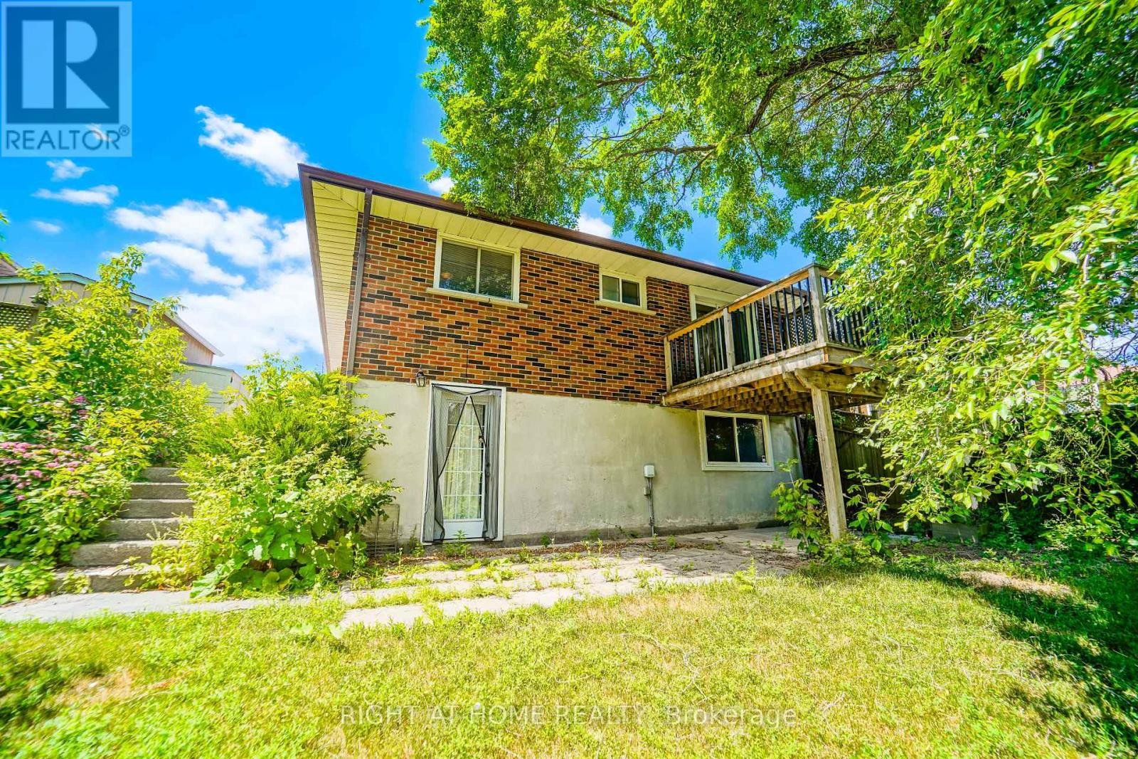 












509 TENNYSON COURT

,
Oshawa (Donevan),




Ontario
L1H3K8

