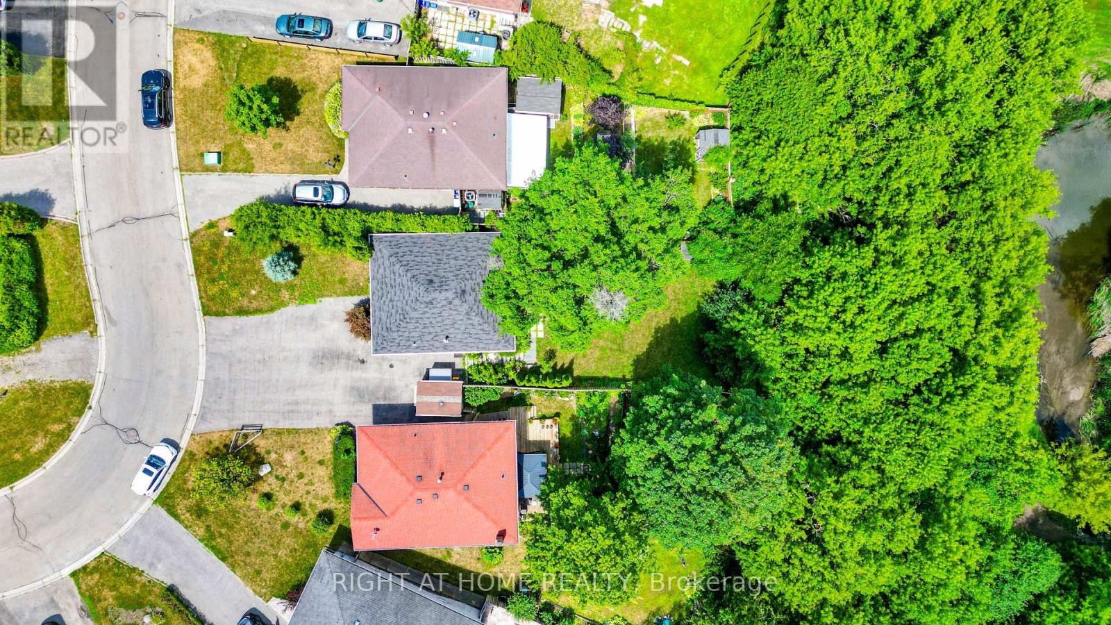 












509 TENNYSON COURT

,
Oshawa (Donevan),




Ontario
L1H3K8

