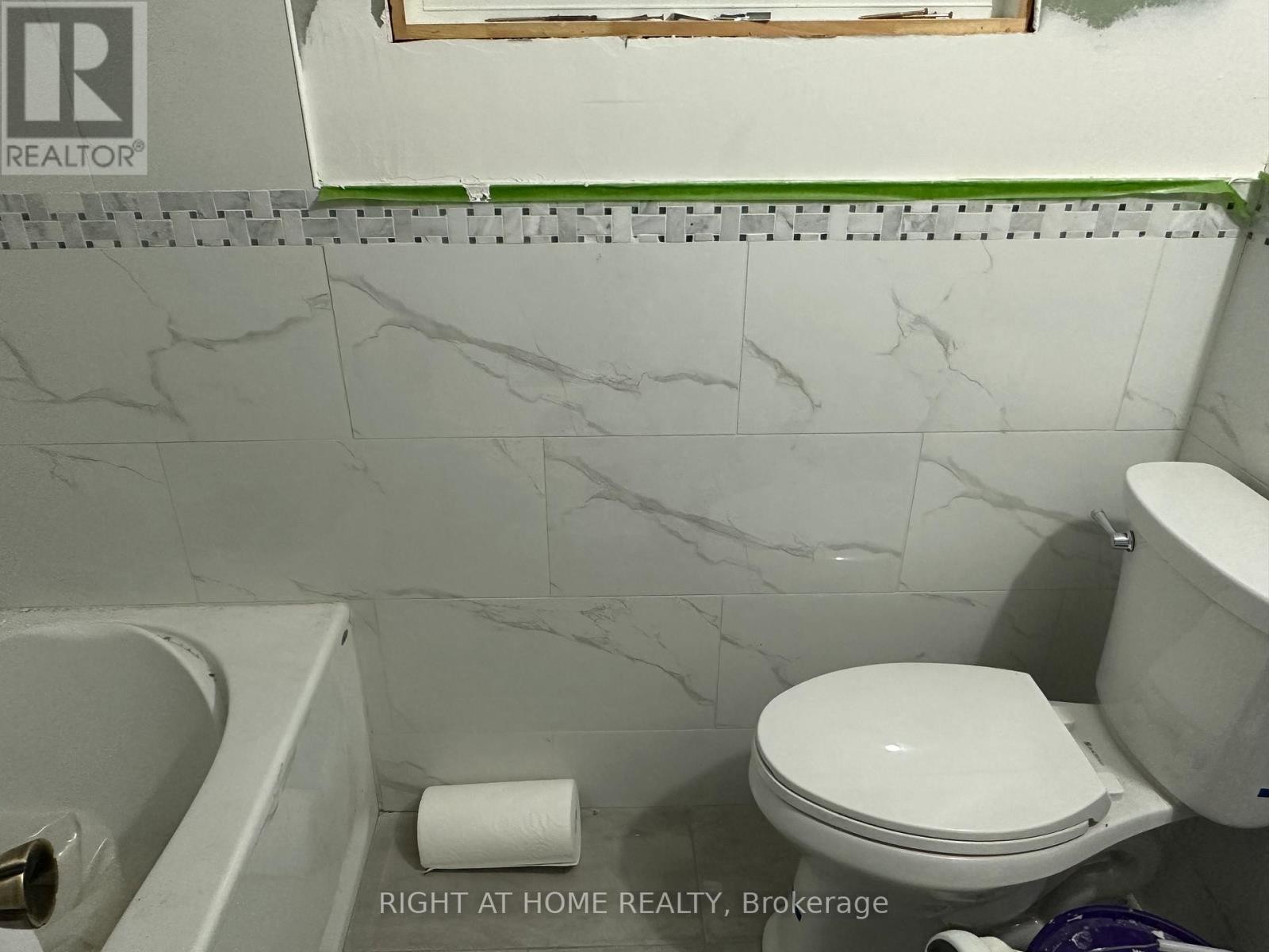 












58 PARK STREET

,
Toronto (Birchcliffe-Cliffside),




Ontario
M1N2N7

