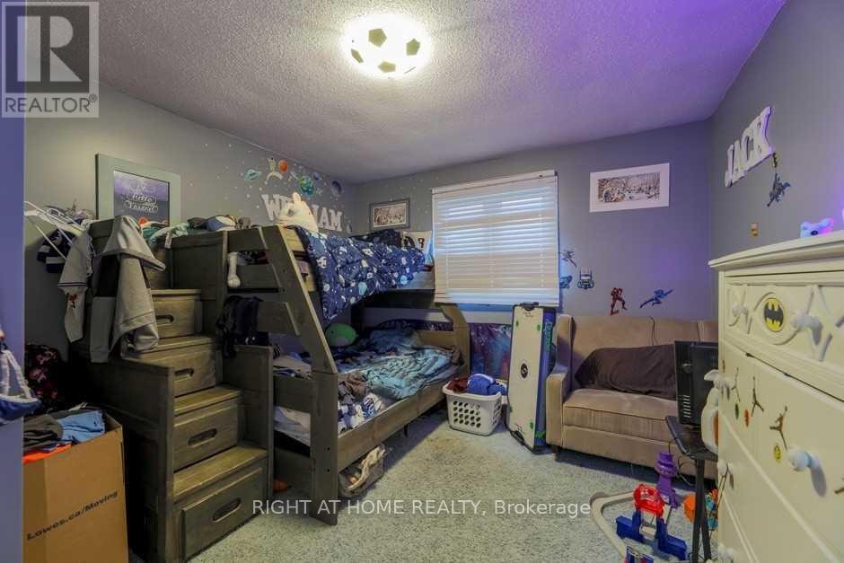 












58 PARK STREET

,
Toronto (Birchcliffe-Cliffside),




Ontario
M1N2N7

