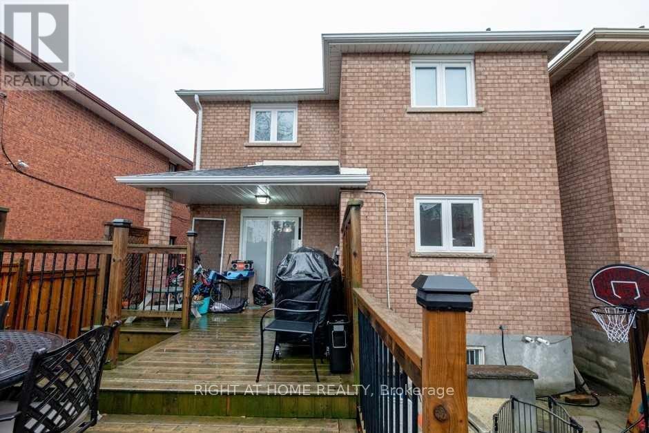 












58 PARK STREET

,
Toronto (Birchcliffe-Cliffside),




Ontario
M1N2N7

