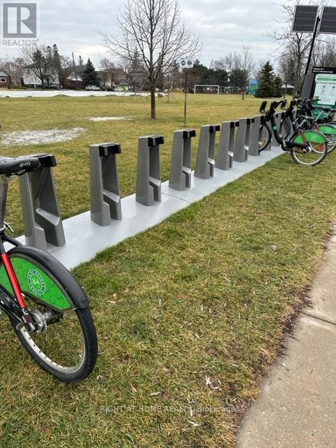 












58 PARK STREET

,
Toronto (Birchcliffe-Cliffside),




Ontario
M1N2N7

