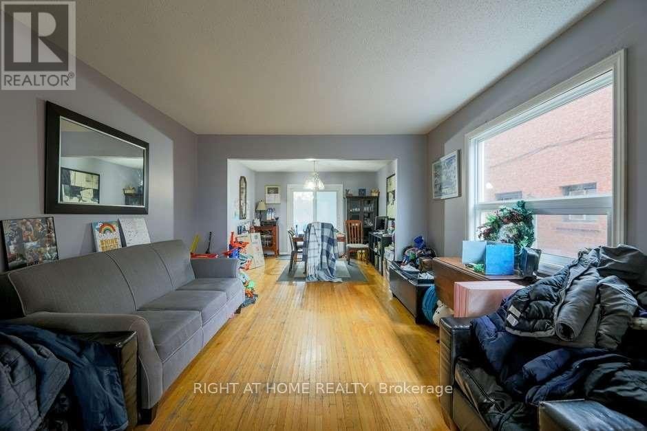 












58 PARK STREET

,
Toronto (Birchcliffe-Cliffside),




Ontario
M1N2N7

