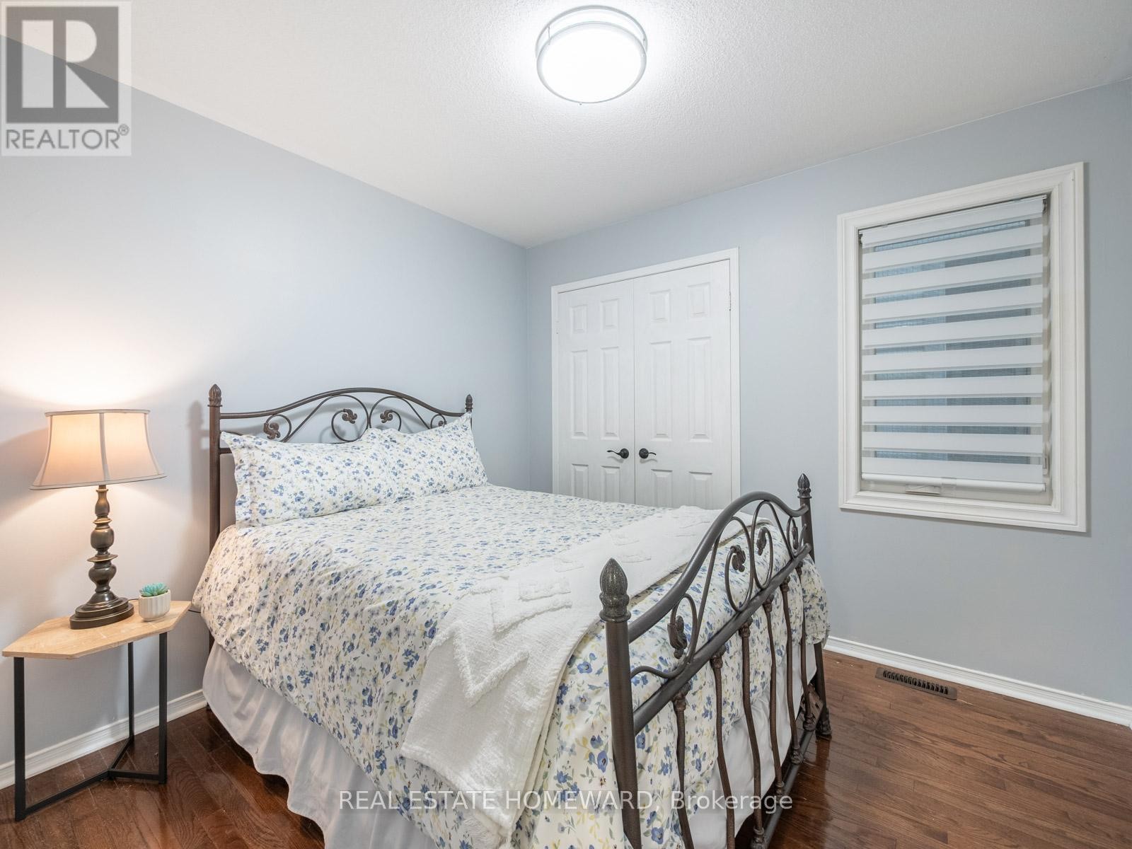












54 CROSSOVERS STREET

,
Toronto (East End-Danforth),




Ontario
M4E3X4

