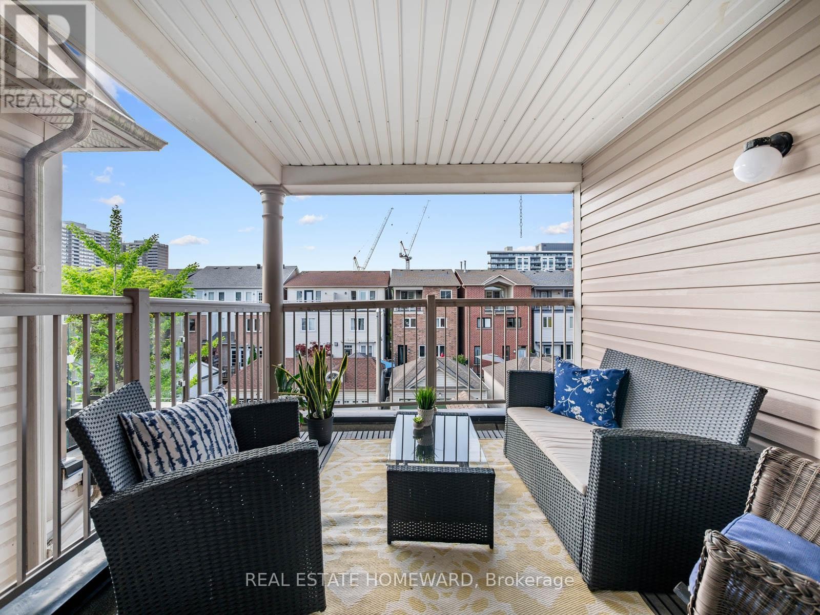 












54 CROSSOVERS STREET

,
Toronto (East End-Danforth),




Ontario
M4E3X4

