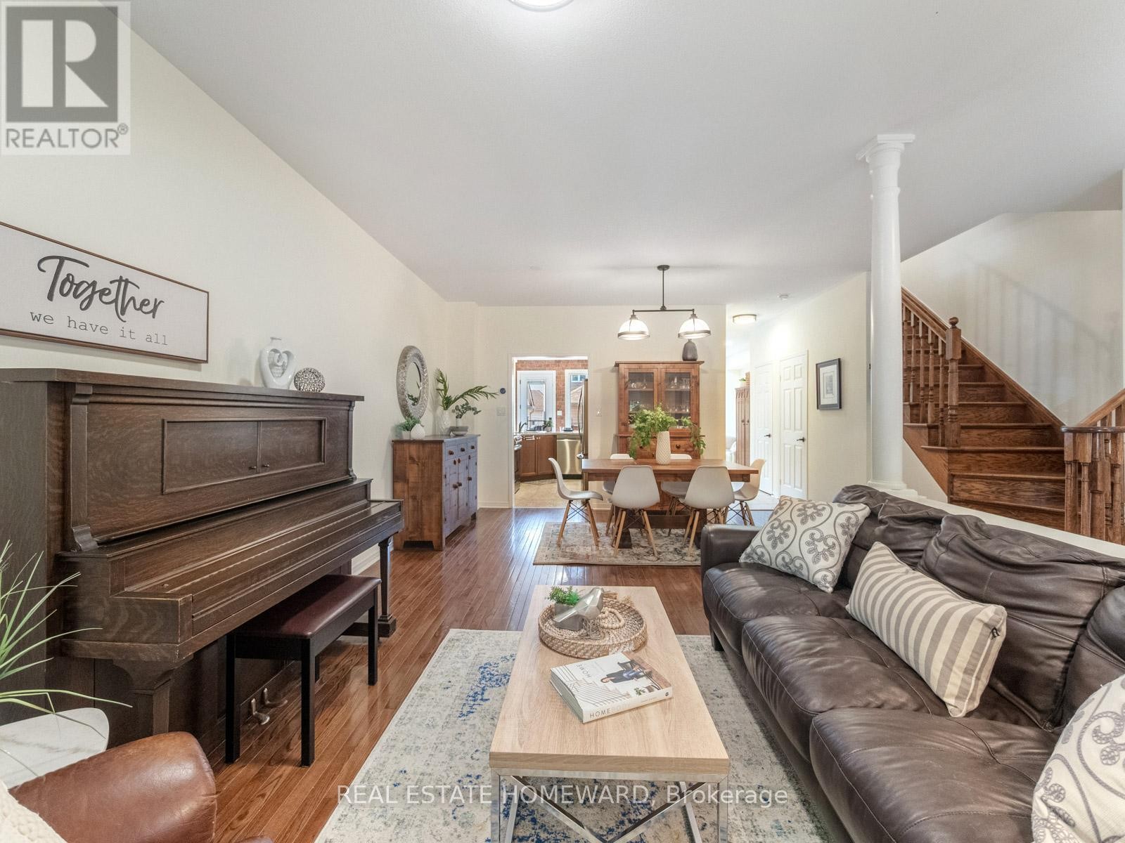 












54 CROSSOVERS STREET

,
Toronto (East End-Danforth),




Ontario
M4E3X4


