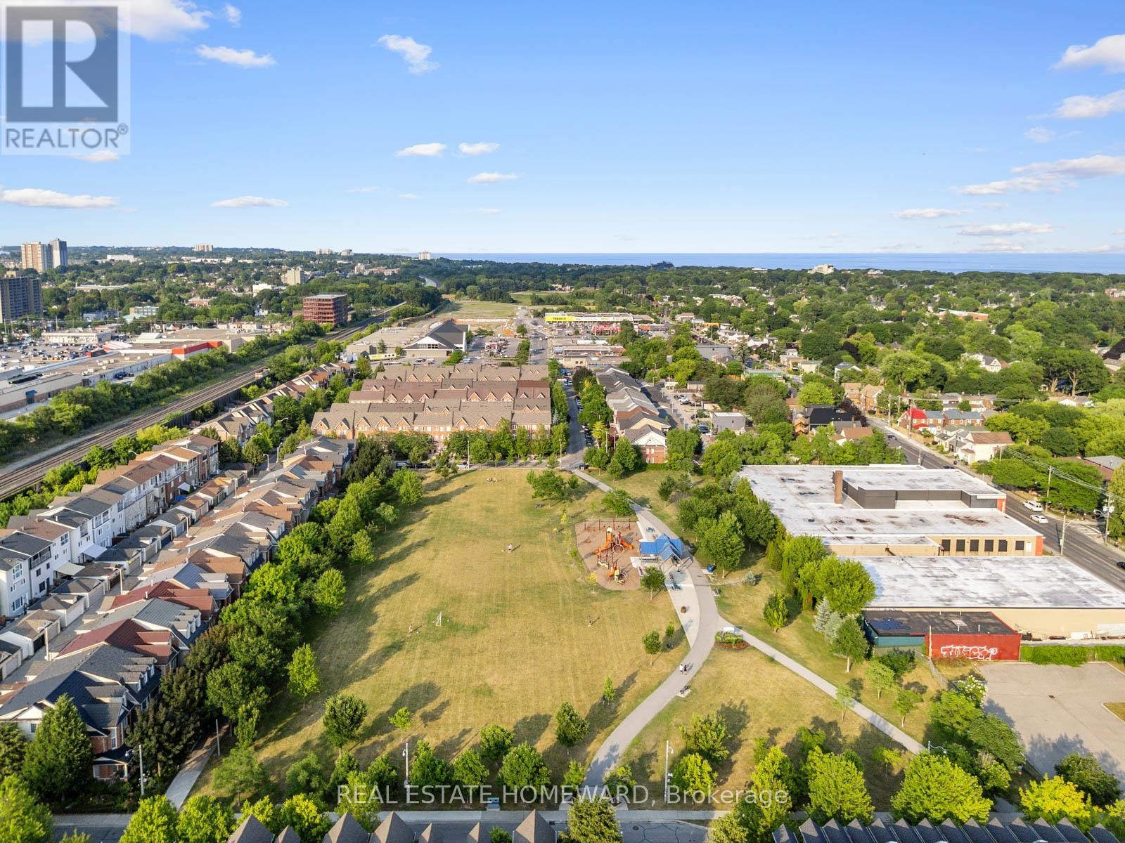 












54 CROSSOVERS STREET

,
Toronto (East End-Danforth),




Ontario
M4E3X4

